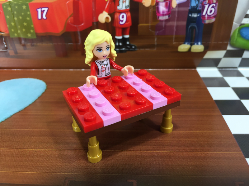 Illustration for article titled Review: Lego Friends, City, Star Wars advent calendars--day 7